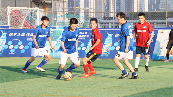 足球比赛.jpg